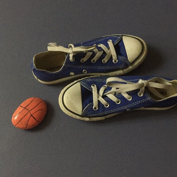 Blue Converse All-Stars - Picture 2 of 5